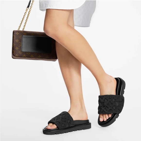 Louis Vuitton Puffed Pillow Monogram Slides Sandals Size 38 - Picture 1 of 8